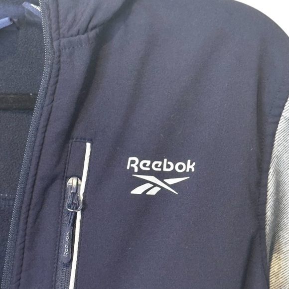 Reebok Two-Tone Black and Gray Hoodie Boys Large - Picture 2 of 4